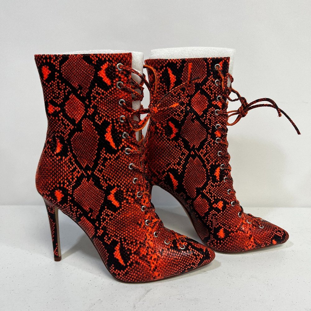PrettyLittleThing Heeled Boots. US 8